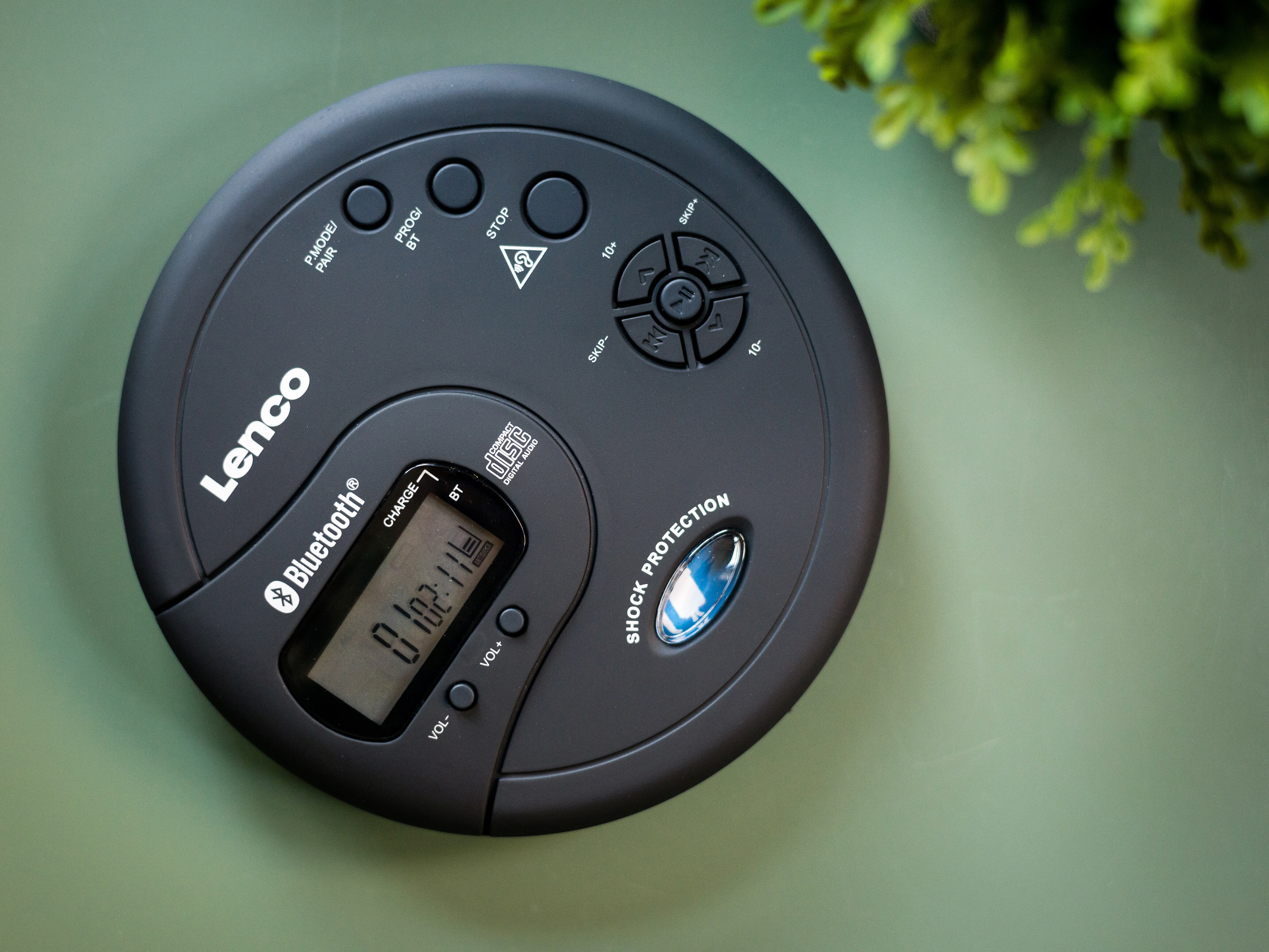 Lenco CD-300BK - Tragbarer Bluetooth CD-MP3-Player mit Stoßschutz
