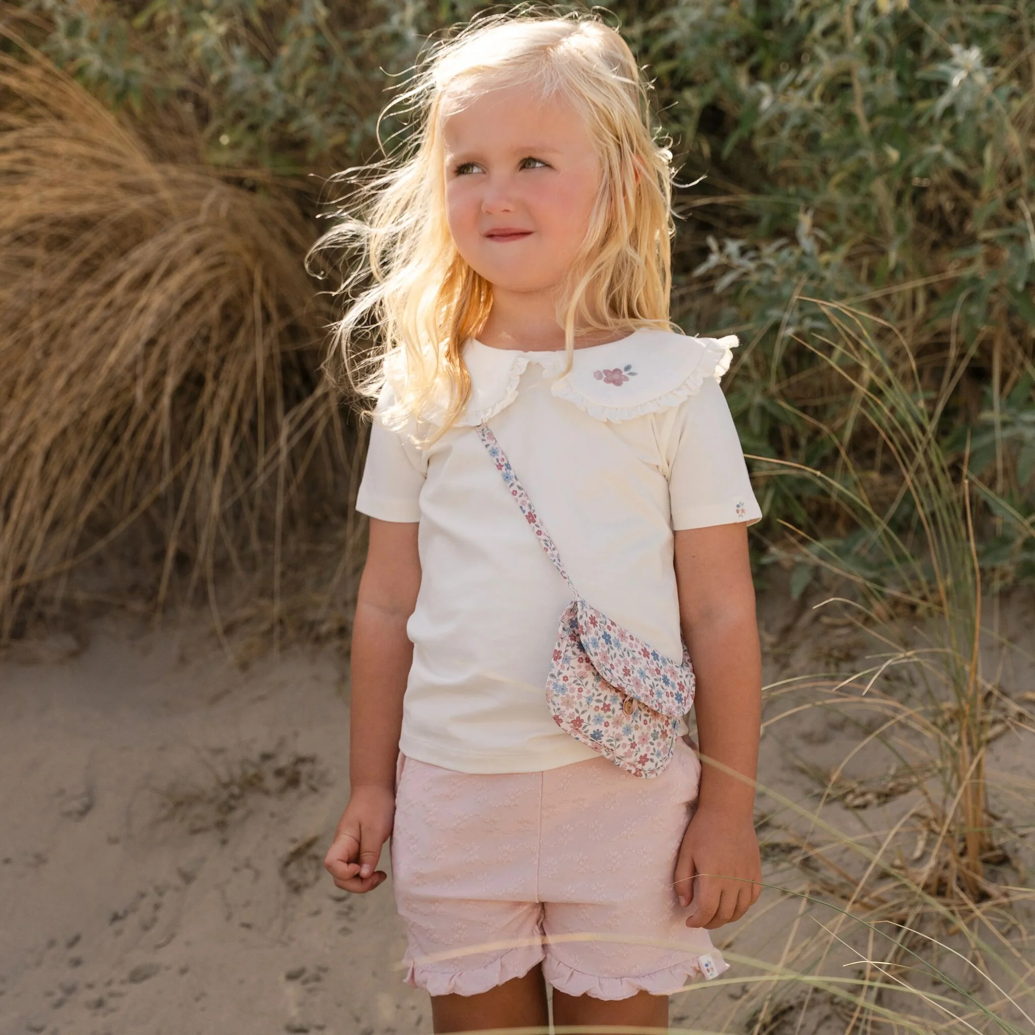 Zacht shirt met rucheskraag & bloemen, biologisch katoen – zomerlook