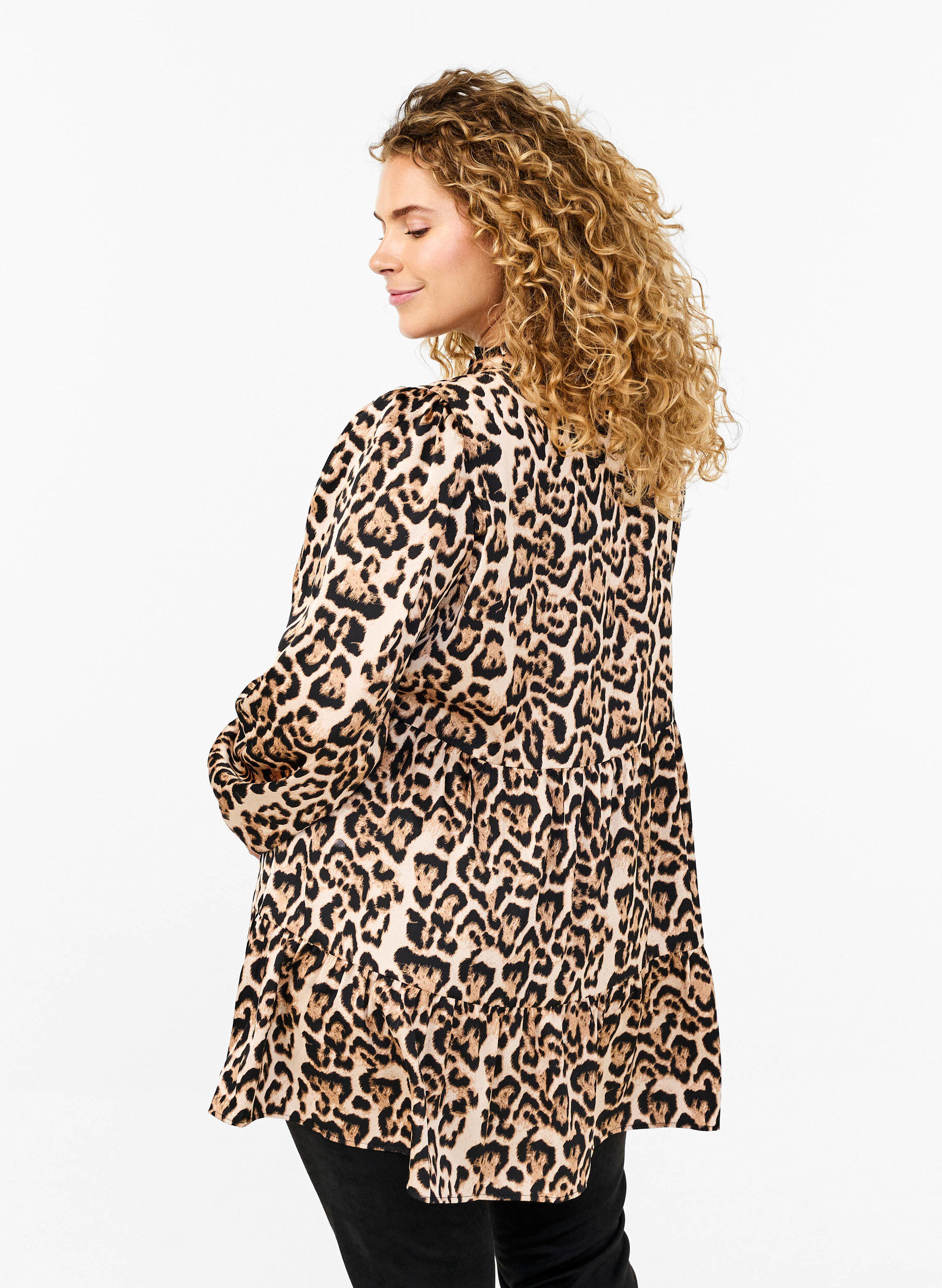 Tunika med leopardprint og lange ærmer