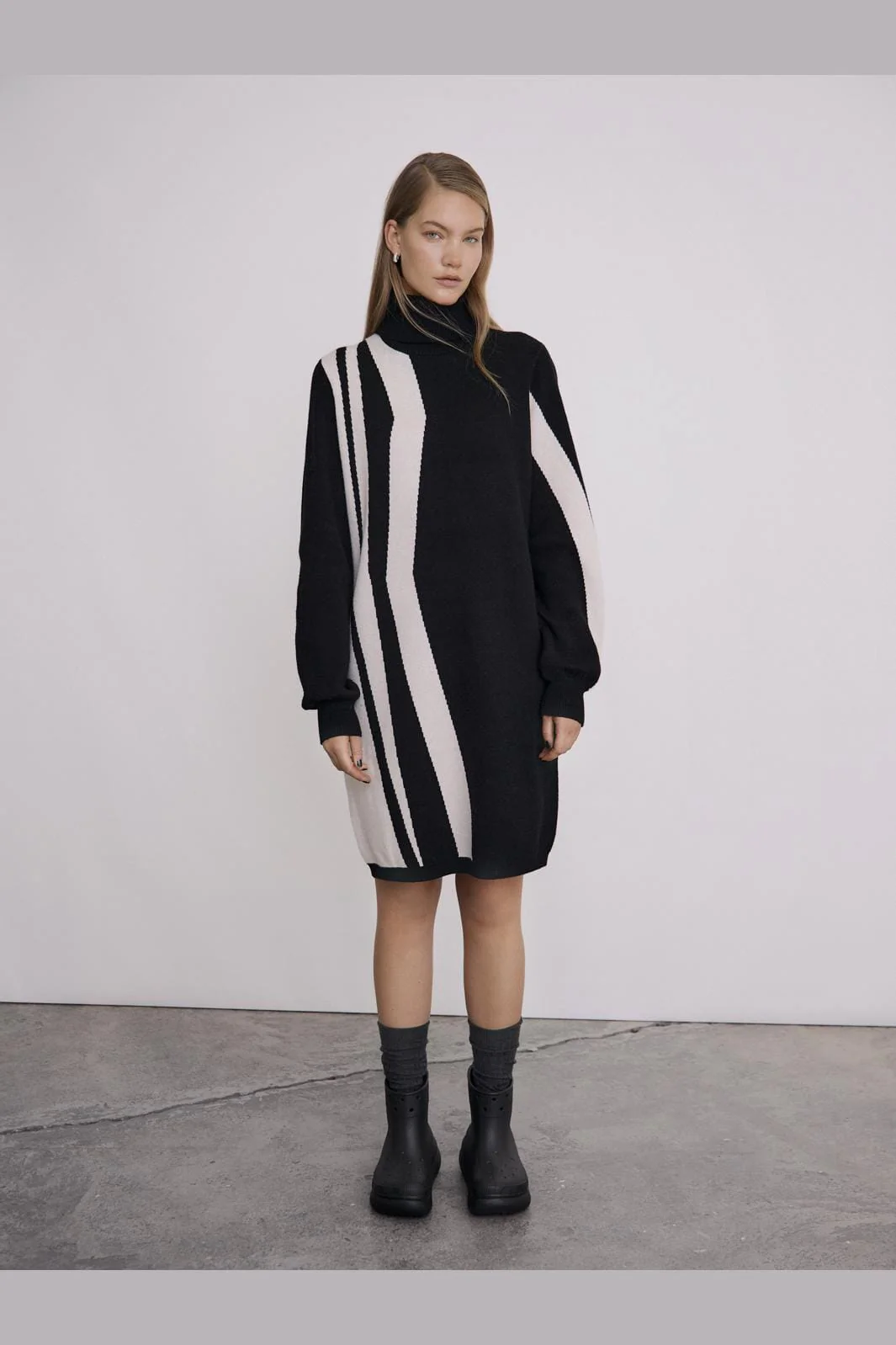 Object Objray L/S Knit Rollneck Dress 4611803 black sandshell vertical stripes