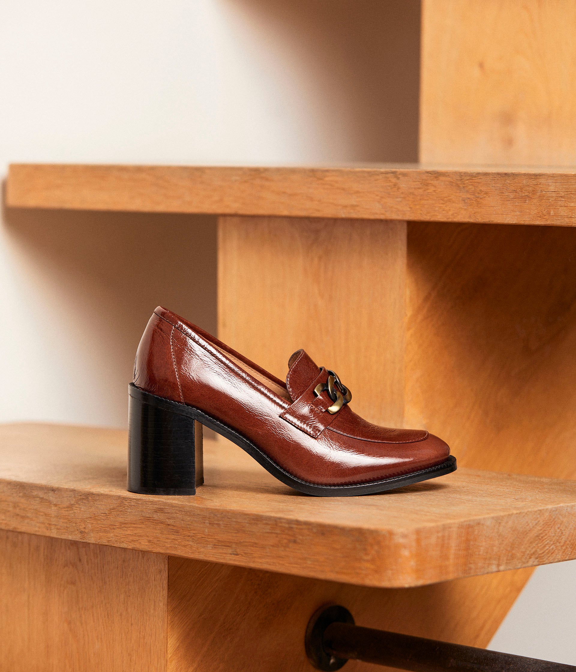 Mocassins verni marron Ariane
