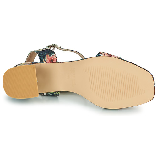 Betty London - MAKITA - Marine