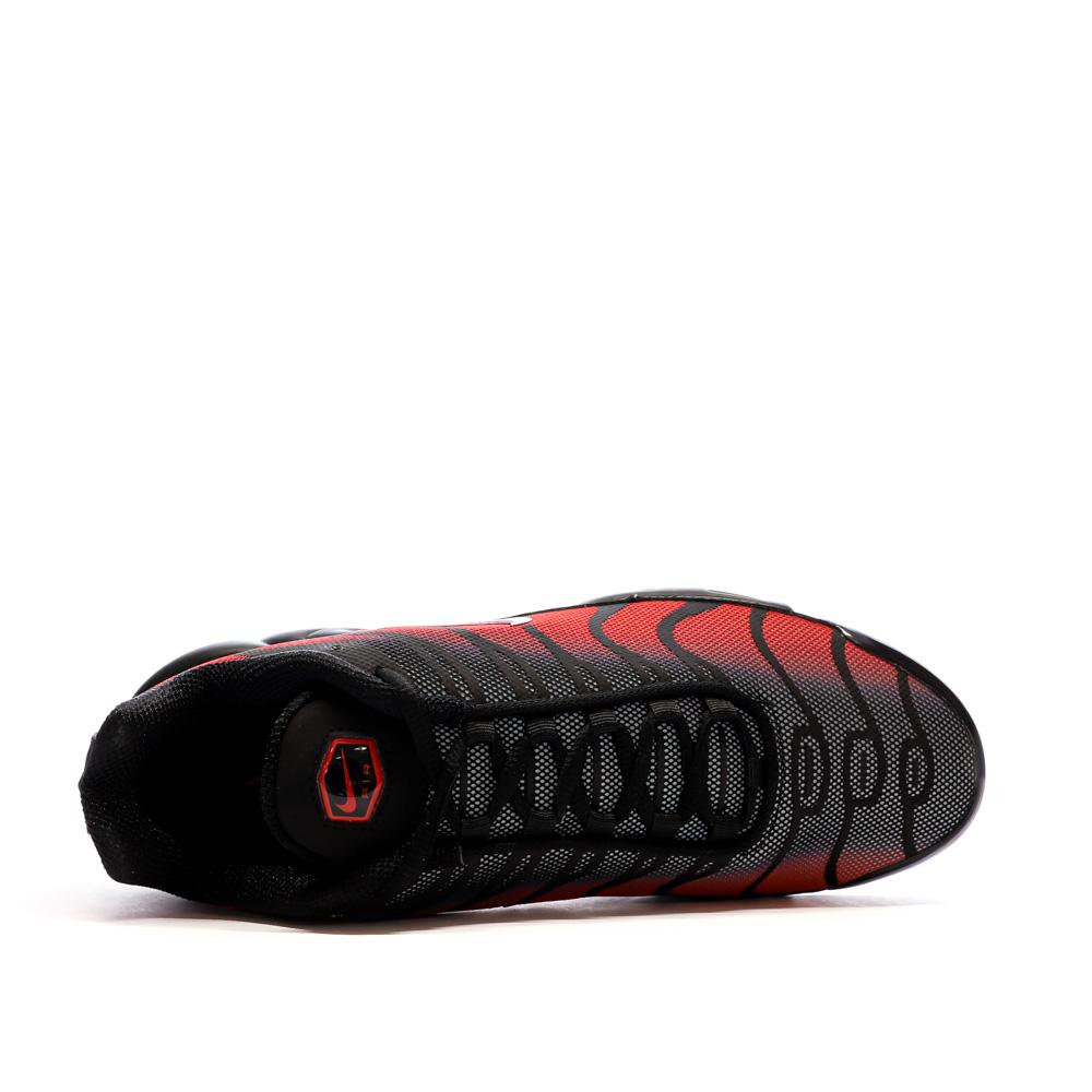 Nike Baskets Noires/Rouges Homme Nike Air Max Plus