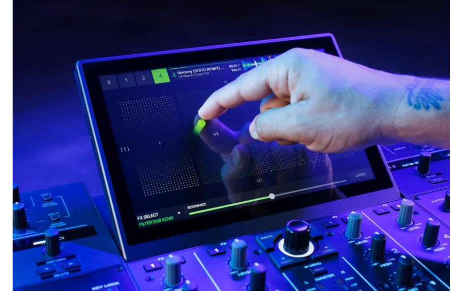 DJ-Controller Prime 4+ Special Edition White<br>4-Deck Standalone-DJ-Controller mit Stems