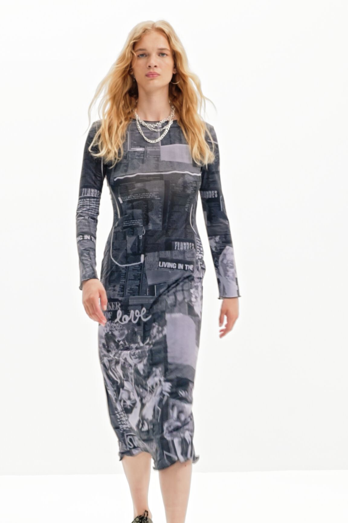 Robe midi ajustée journal