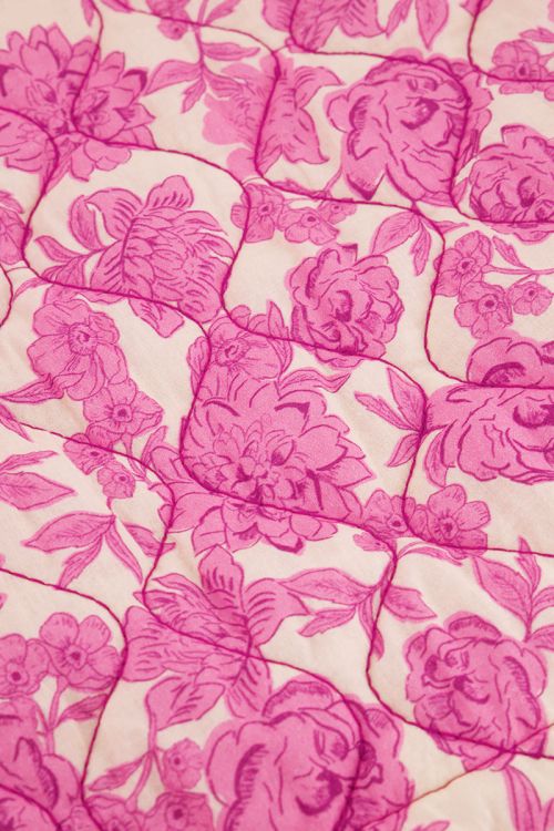 Beige gewatteerd gilet met roze en paarse bloemenprint