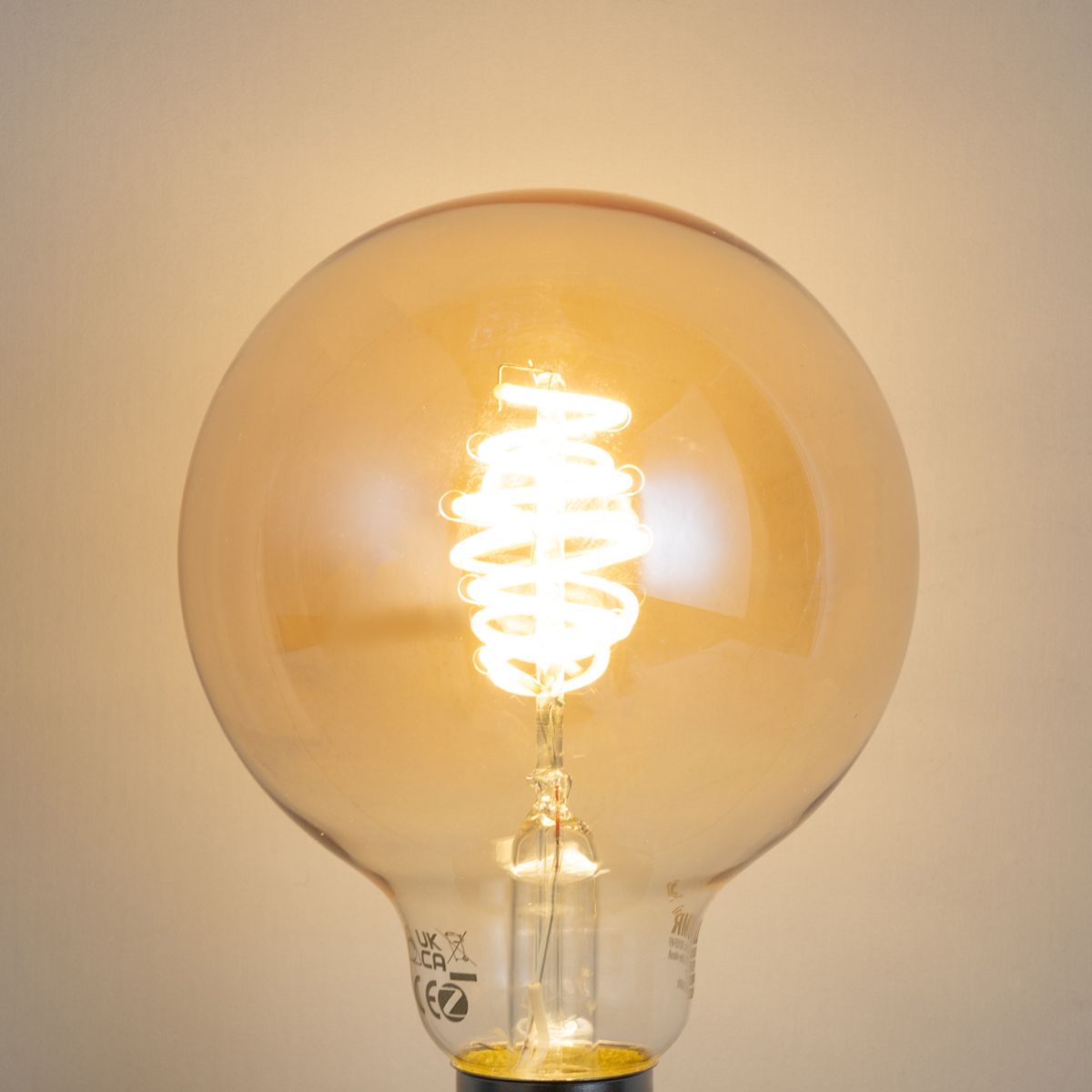 Set van 5 Smart E27 dimbare LED lampen G95 amber 4.9W 320 lm 2500K