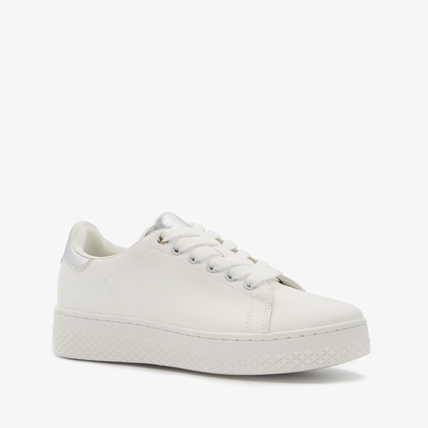 Blue Box dames sneakers met metallic details