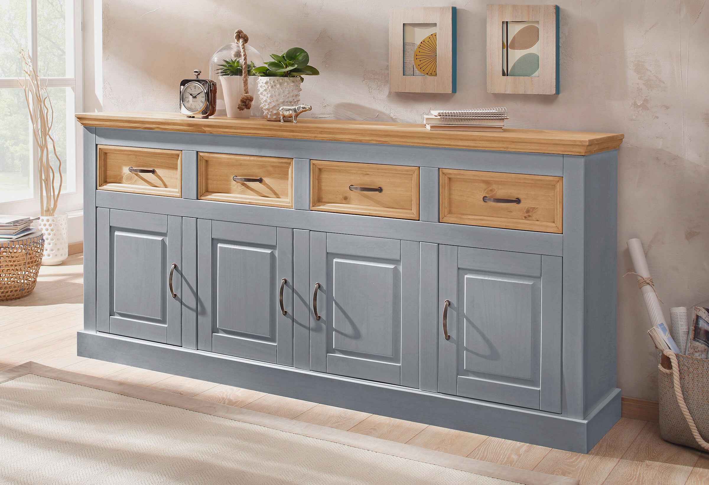 Sideboard