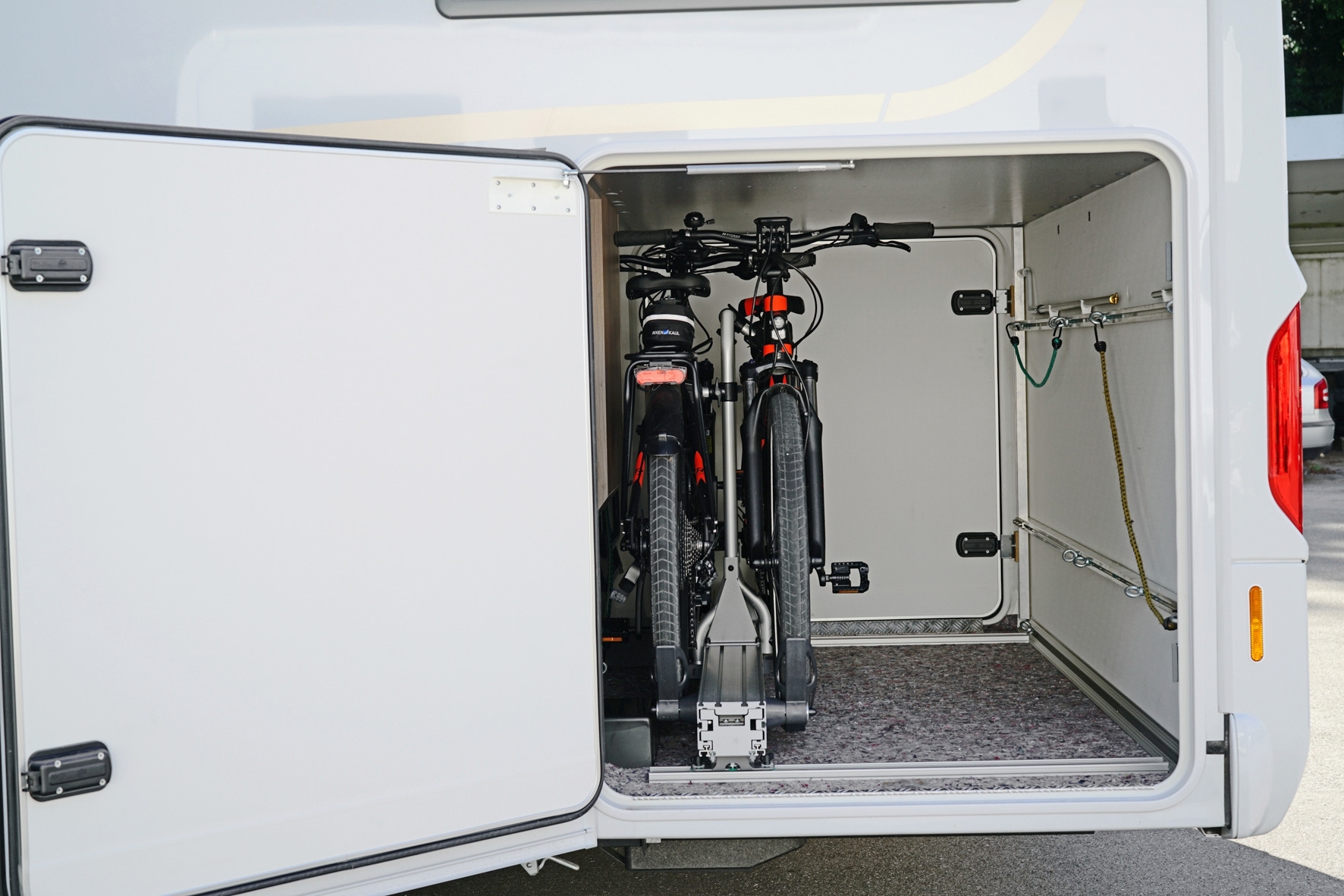 Weih-tec Slide Move HG-250 Fahrradträger für Heckgarage 2 Fahrräder, E-Bike geeignet
