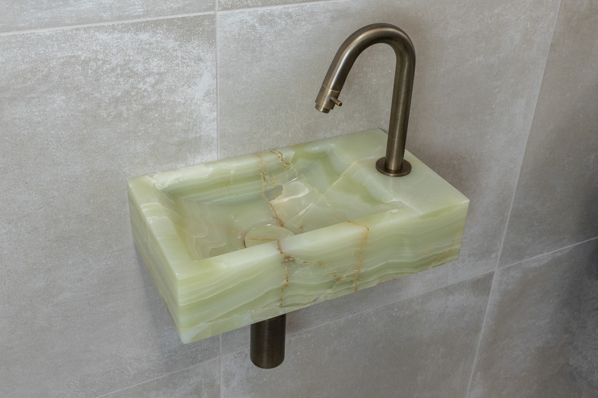 Saniclear Green Onyx fonteinset met gebogen kraan in verouderd messing