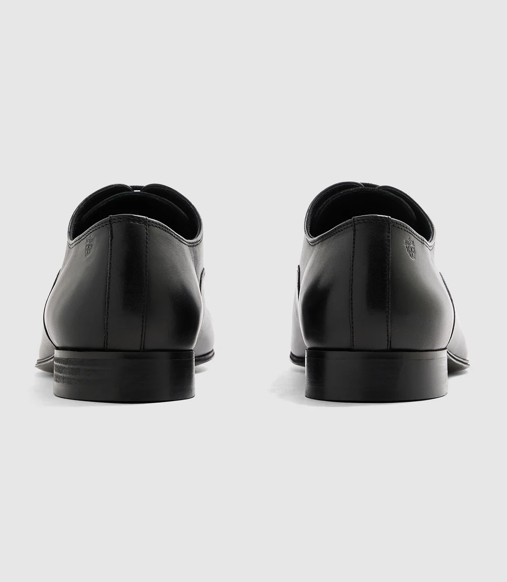 Richelieu en cuir noir 