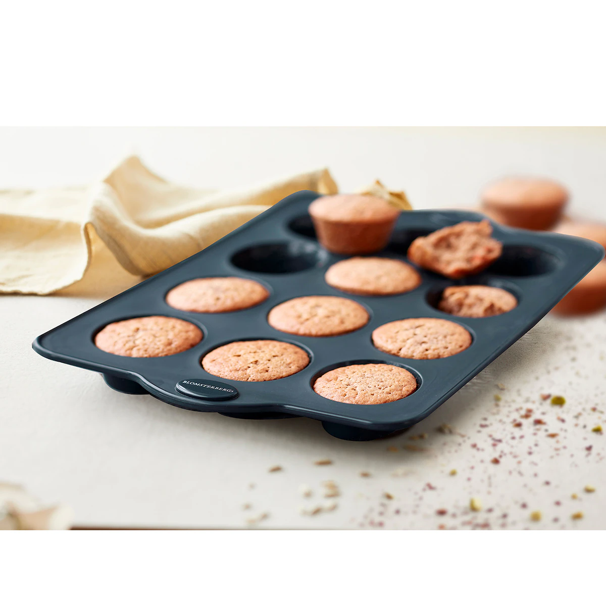 Blomsterbergs Muffin mould 12 pcs Grey
