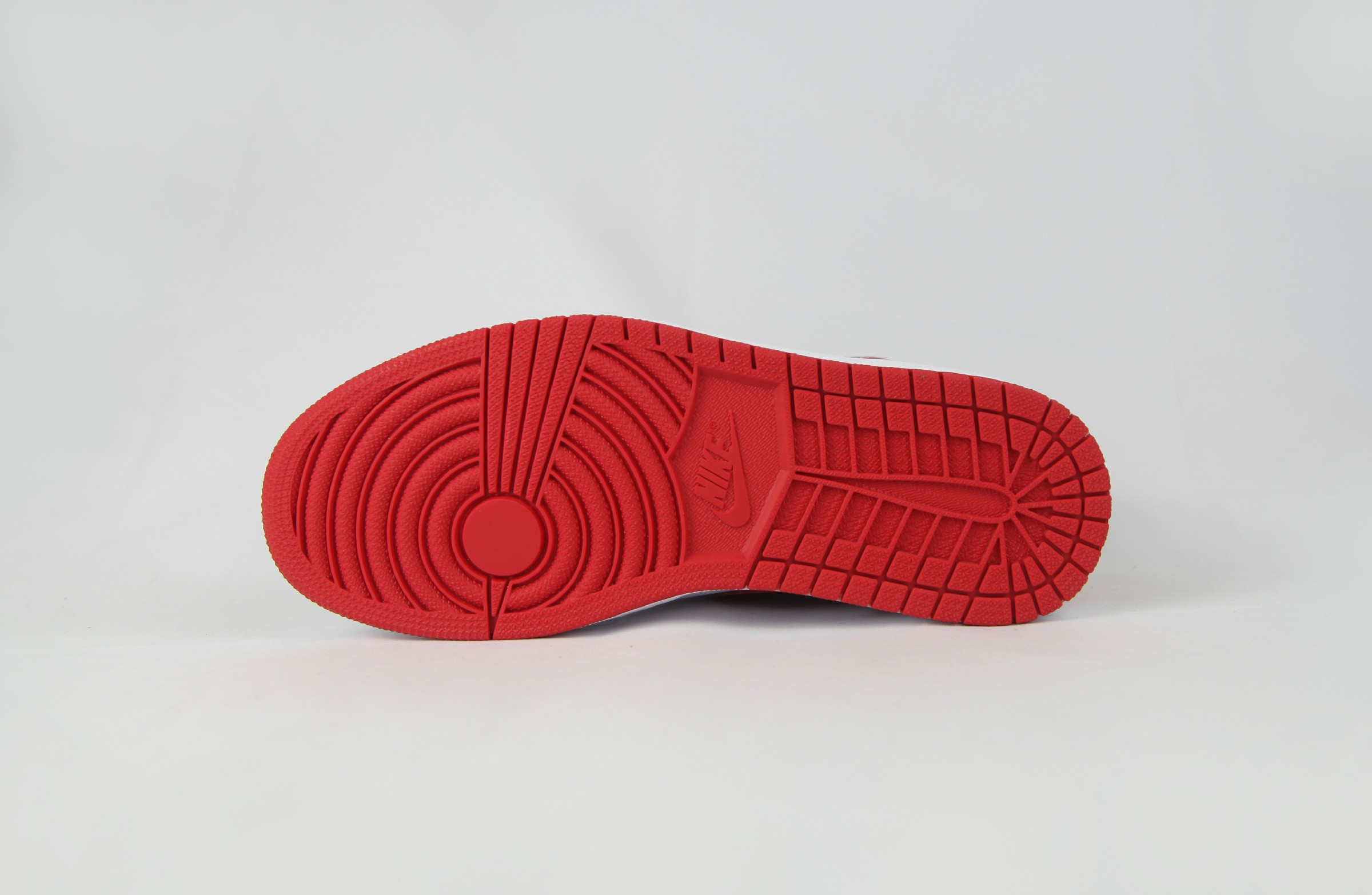 Air Jordan 1 High OG Heritage