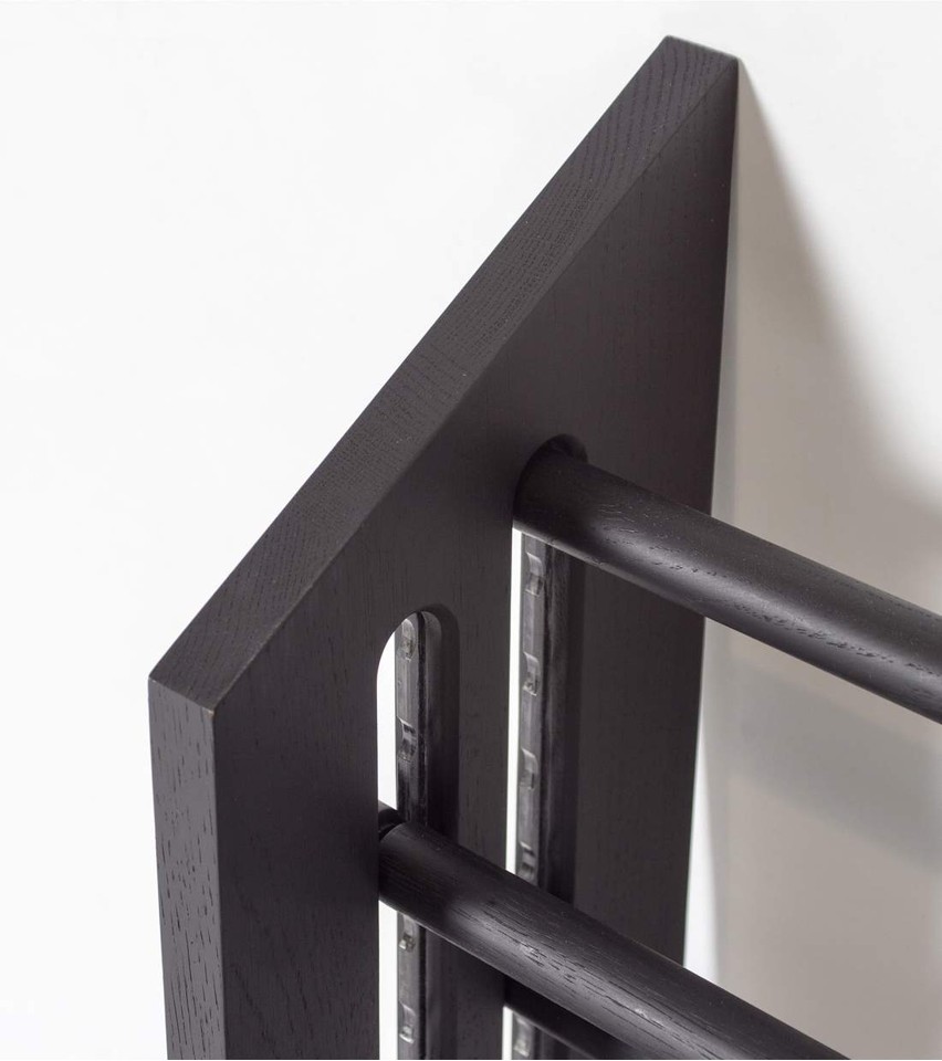 Roon & Rahn - Moodstand skostativ 98 cm - Eg Sortlakeret
