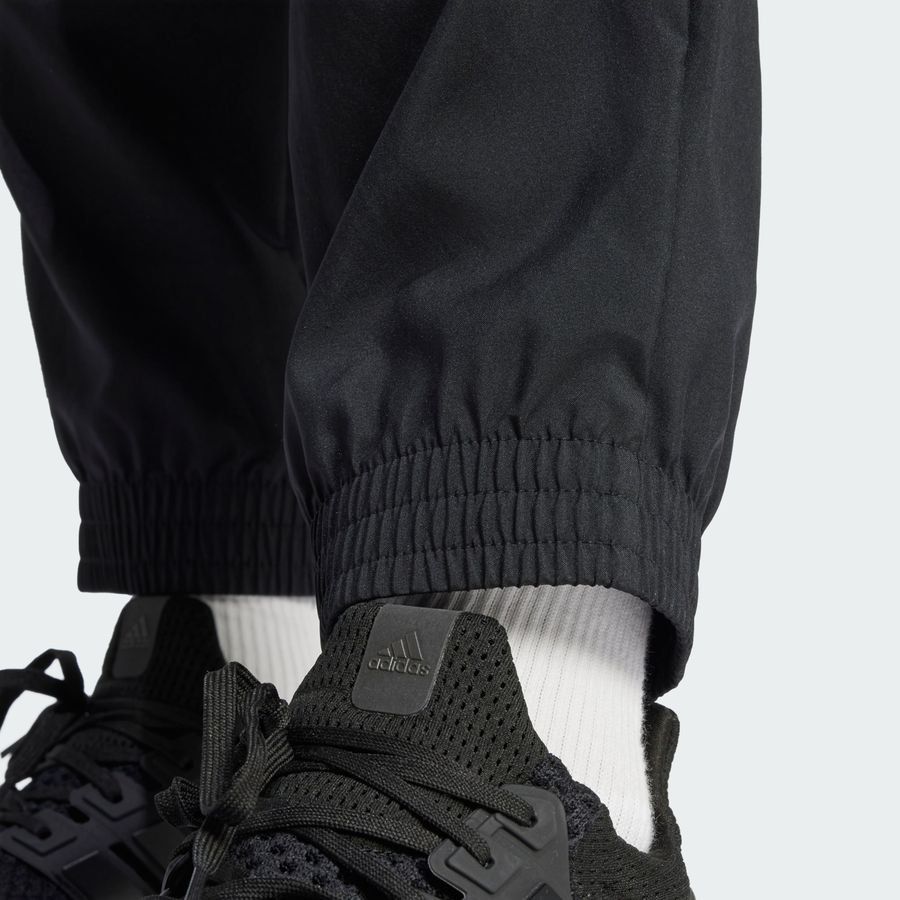 Adidas Essentials Small Logo Cargo Pants