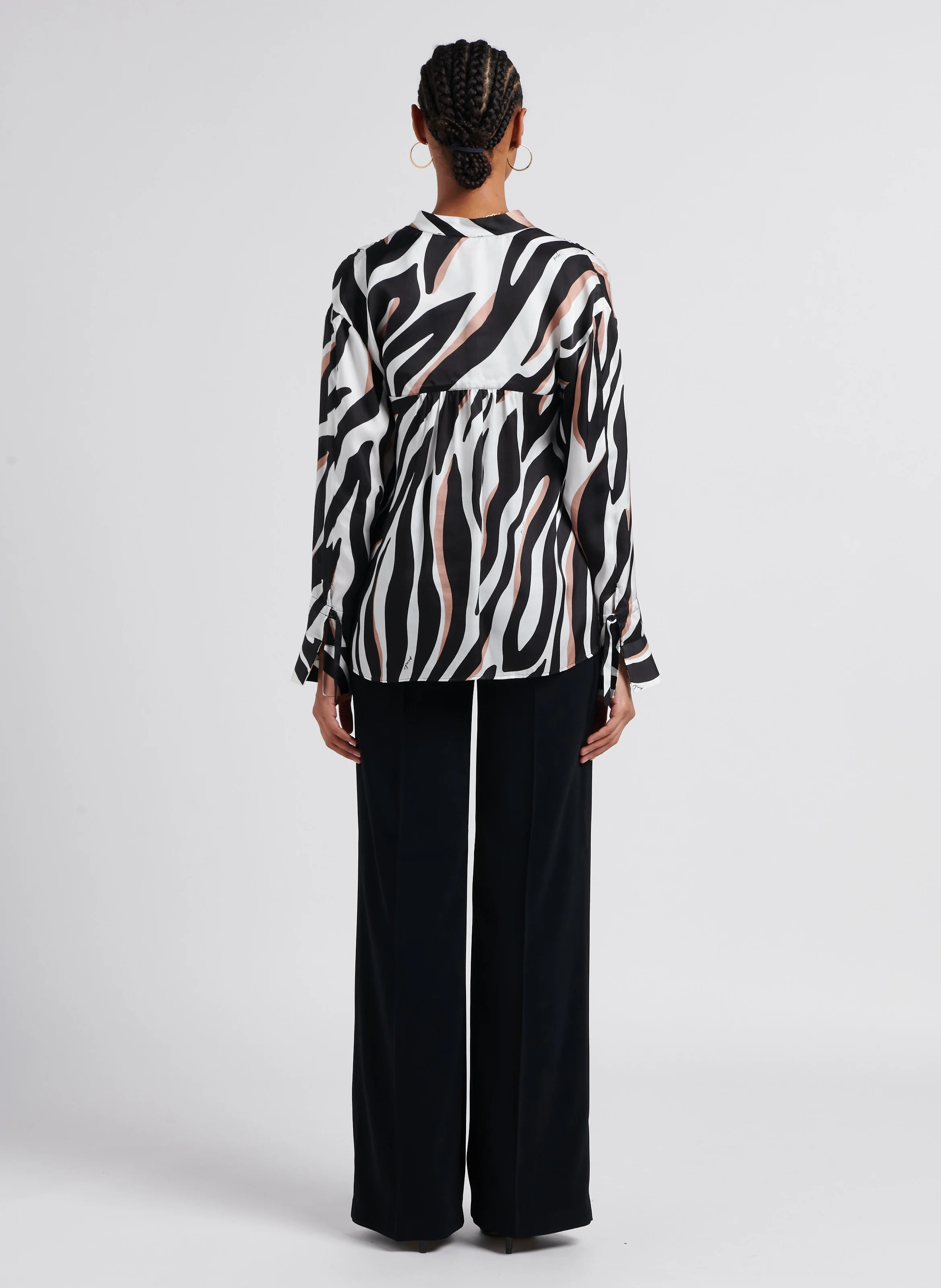 BETTINA - Blouse droite encolure V satinée | Multicolore