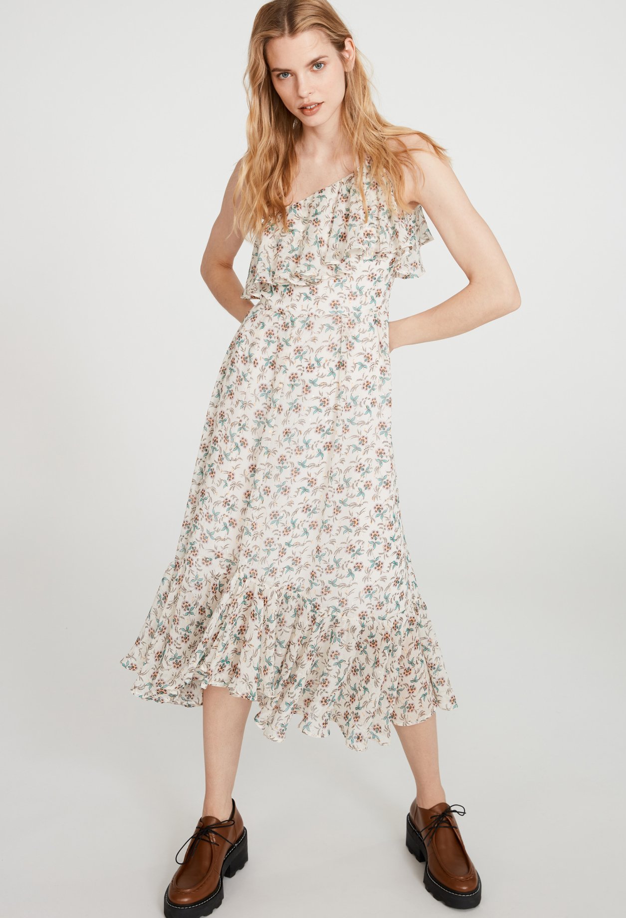 Robe asymetrique &agrave; volants