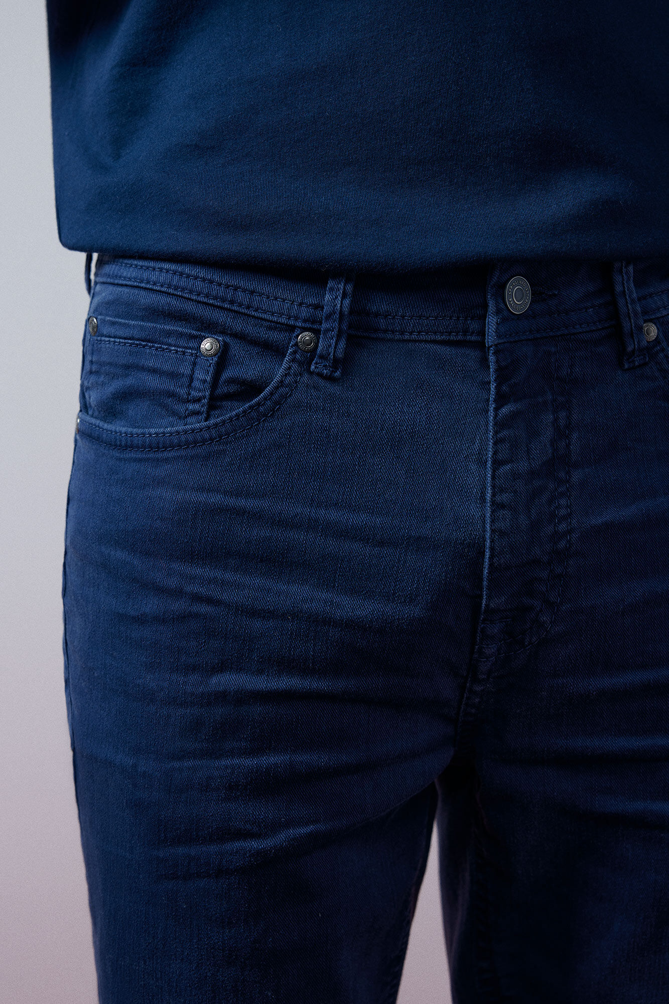 Calça skinny de cinco bolsos - azul escuro