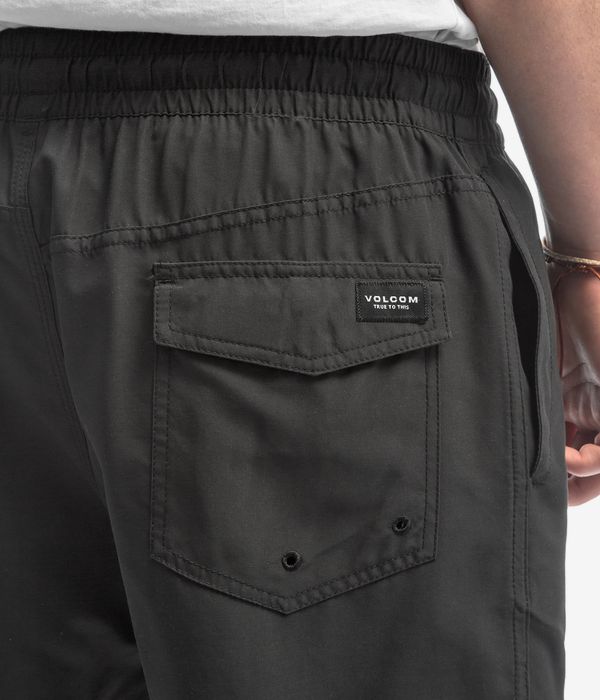 Volcom Lido Sold 16 Boardshorts (black)