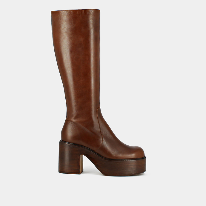 Bottes à plateformes et bouts ronds  en cuir vieilli marron