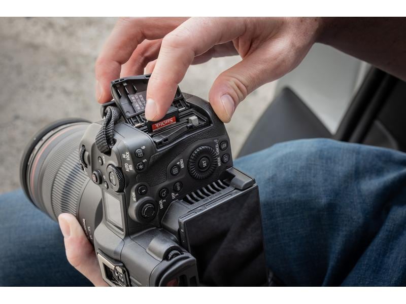 Canon Fotokamera EOS R5 C AV PRO CFexpress SE 512 GB Professionelle Systemkamera für Fotografen und Videoproduzenten mit CFexpress Typ B Speicherkarte