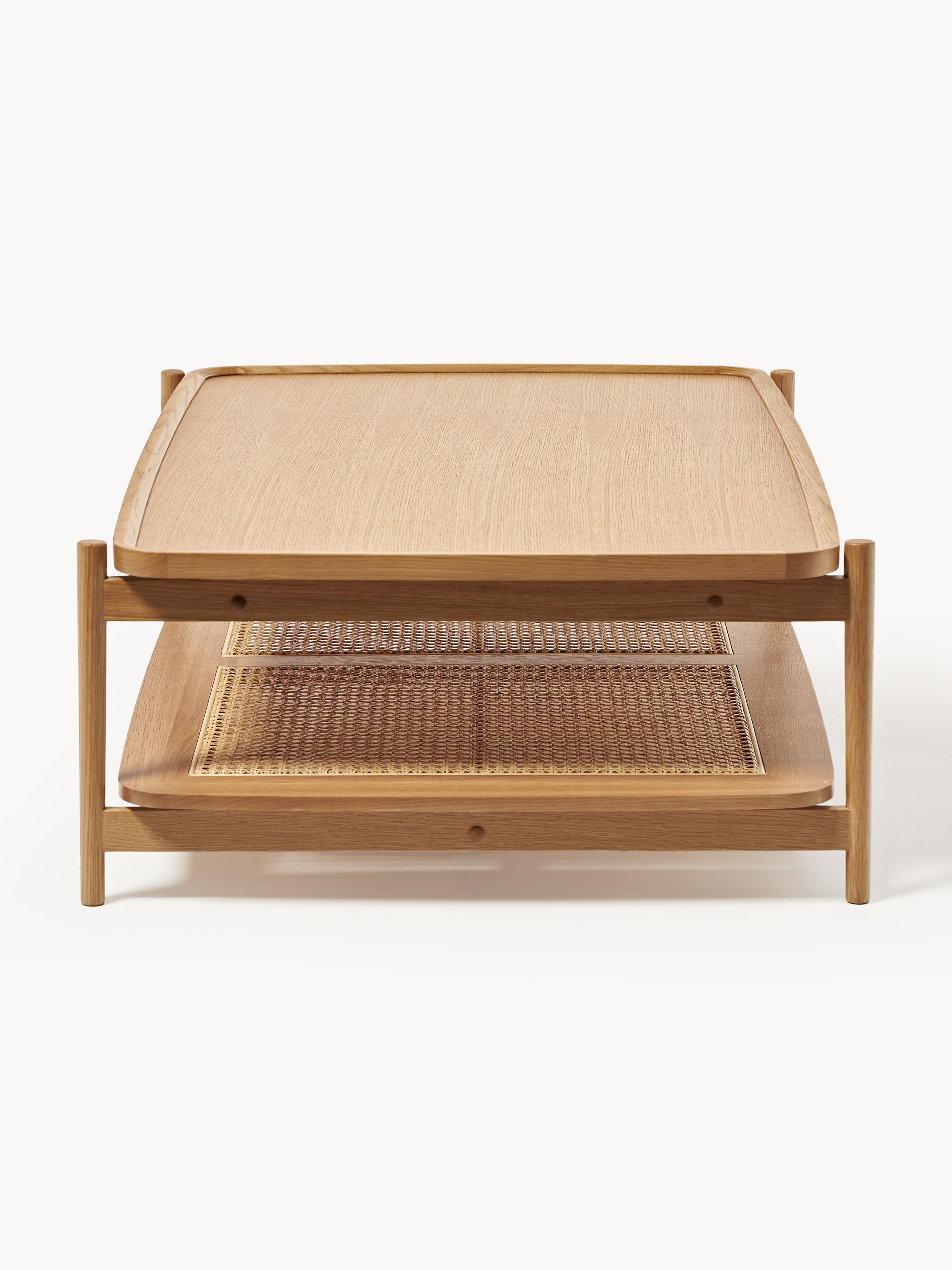 Houten salontafel Libby met plank van Weens vlechtwerk
