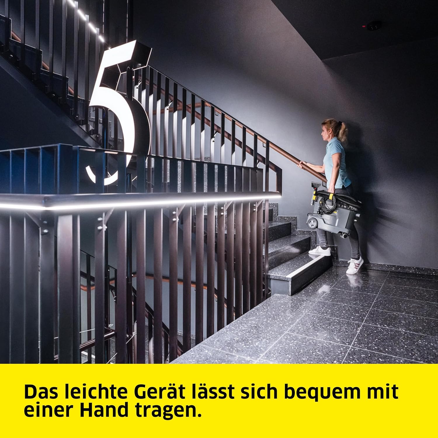 Kärcher Waschsauger Puzzi 8/1, leistungsstark, für die Reinigung von Polstern, Fleckentfernung auf textilen Flächen, inkl. ergonomischer, kurzer Polsterdüse