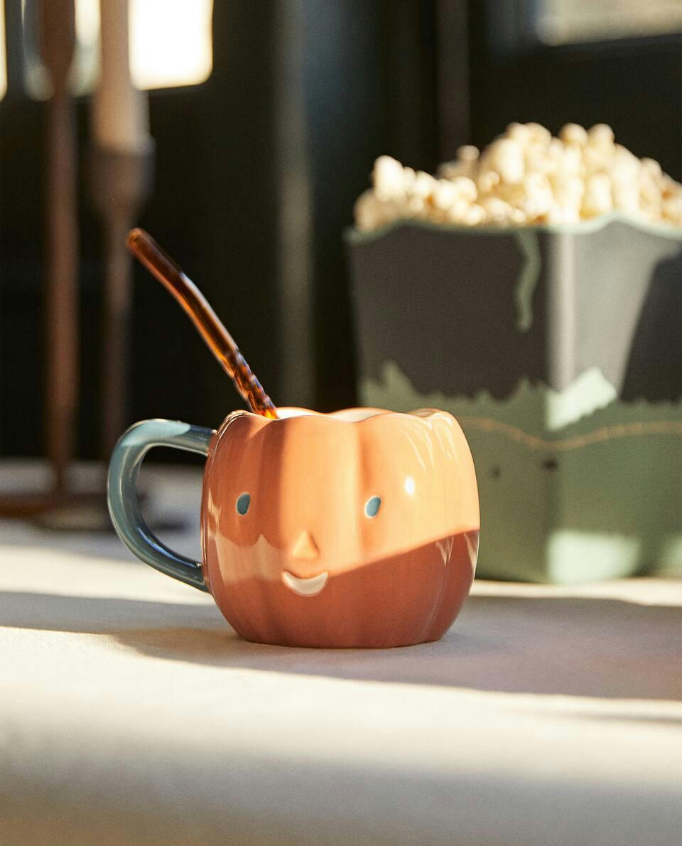 CANECA INFANTIL DE ABÓBORA PARA O HALLOWEEN