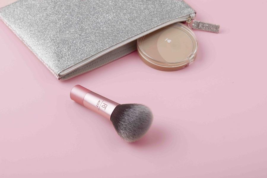 Real Techniques Mini Multitask Brush