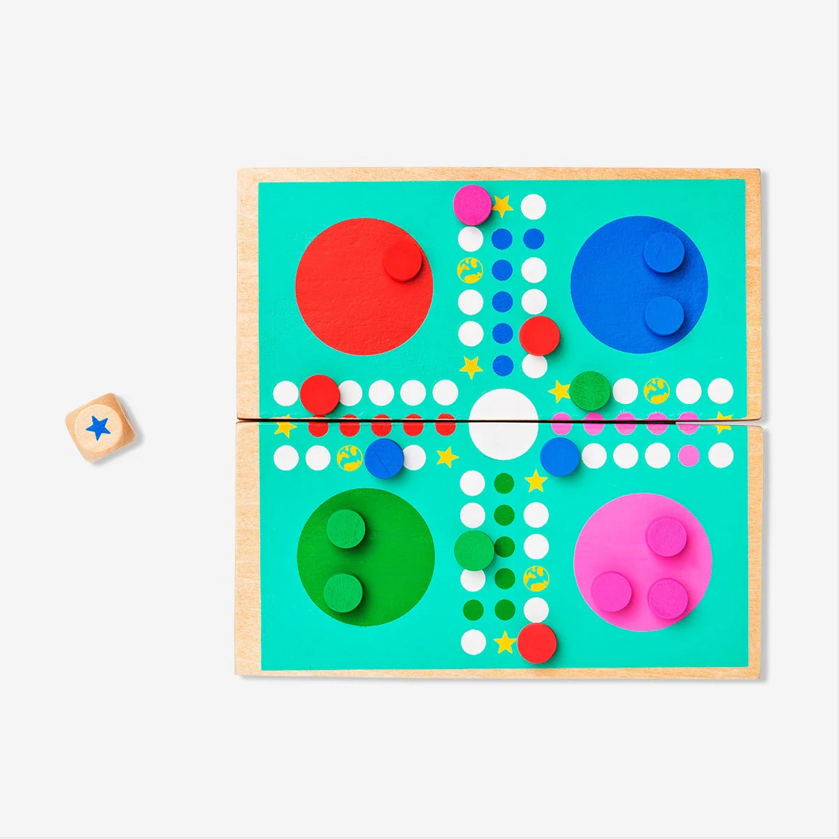 Ludo-spil i træ