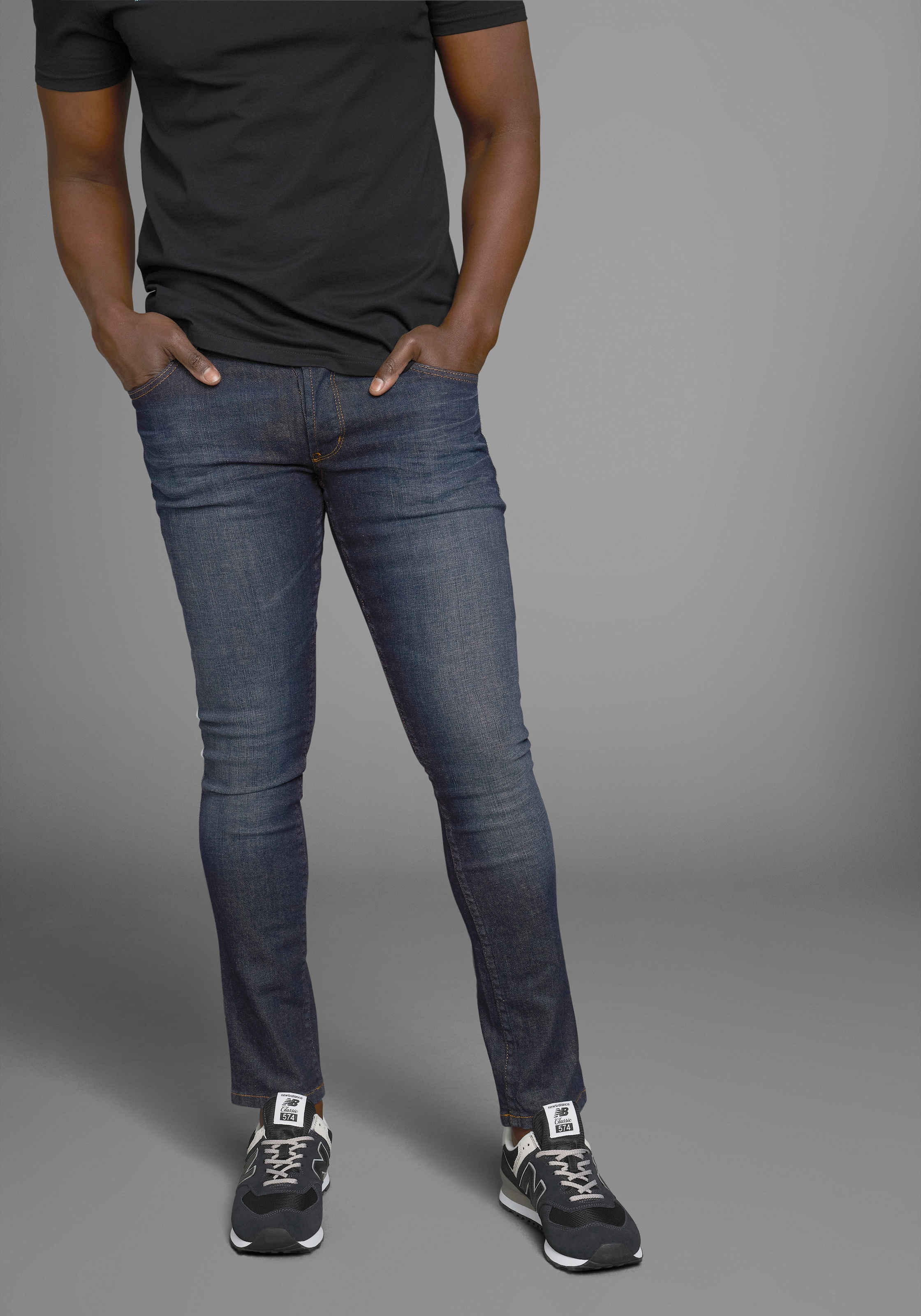 Bruno Banani Slim-fit-Jeans »Jimmy (Stretch)«, schmale Beinform,  niedrige Leibhöhe,  mit Button-Fly