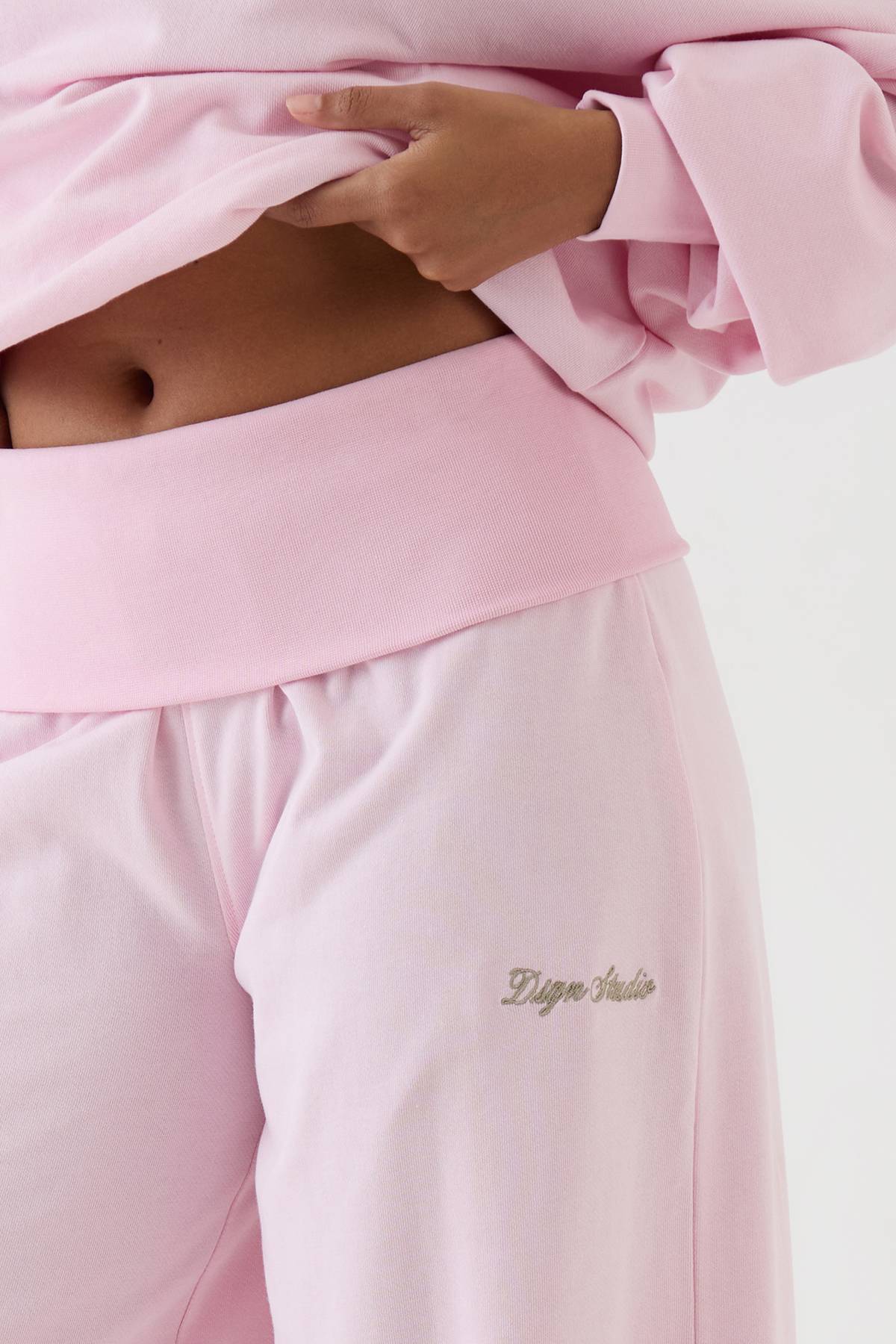Sweat-shirt Léger À Épaules Dénudées Dsgn Studio