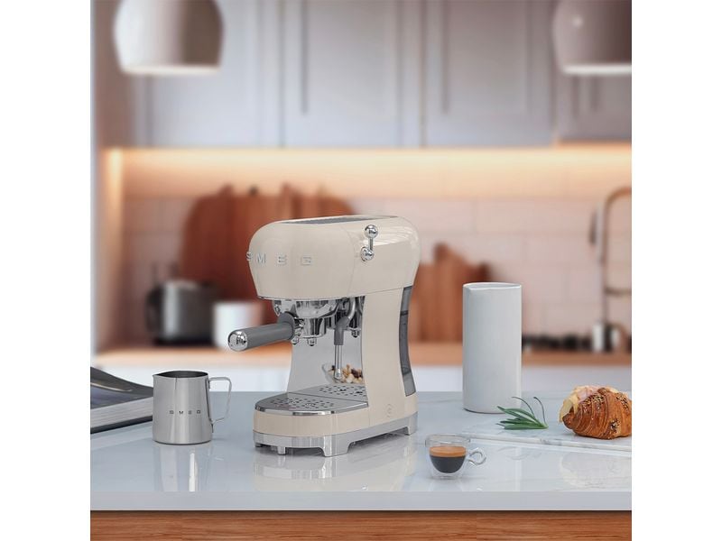 SMEG Siebträgermaschine 50's Style ECF02CREU Crème Espresso Kaffeemaschine