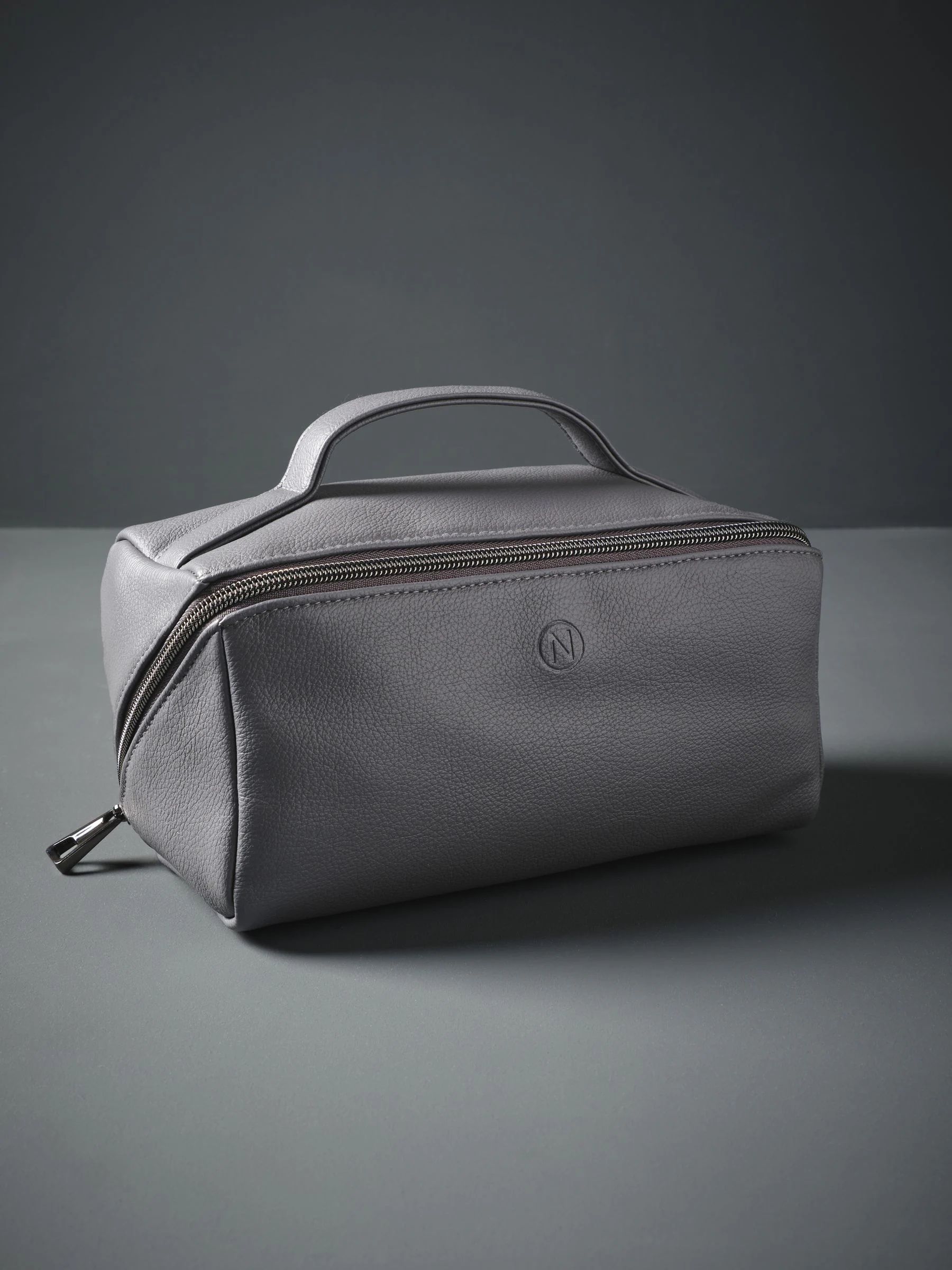 Grijs - Fold Out Faux Leather Wash Bag