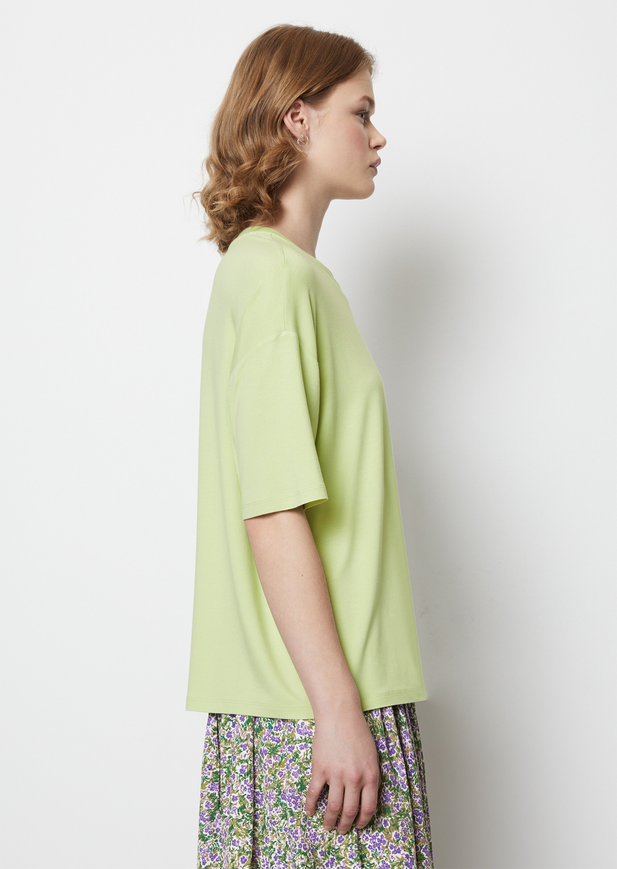 T-Shirt relaxedaus fließendem Viskose-Jersey