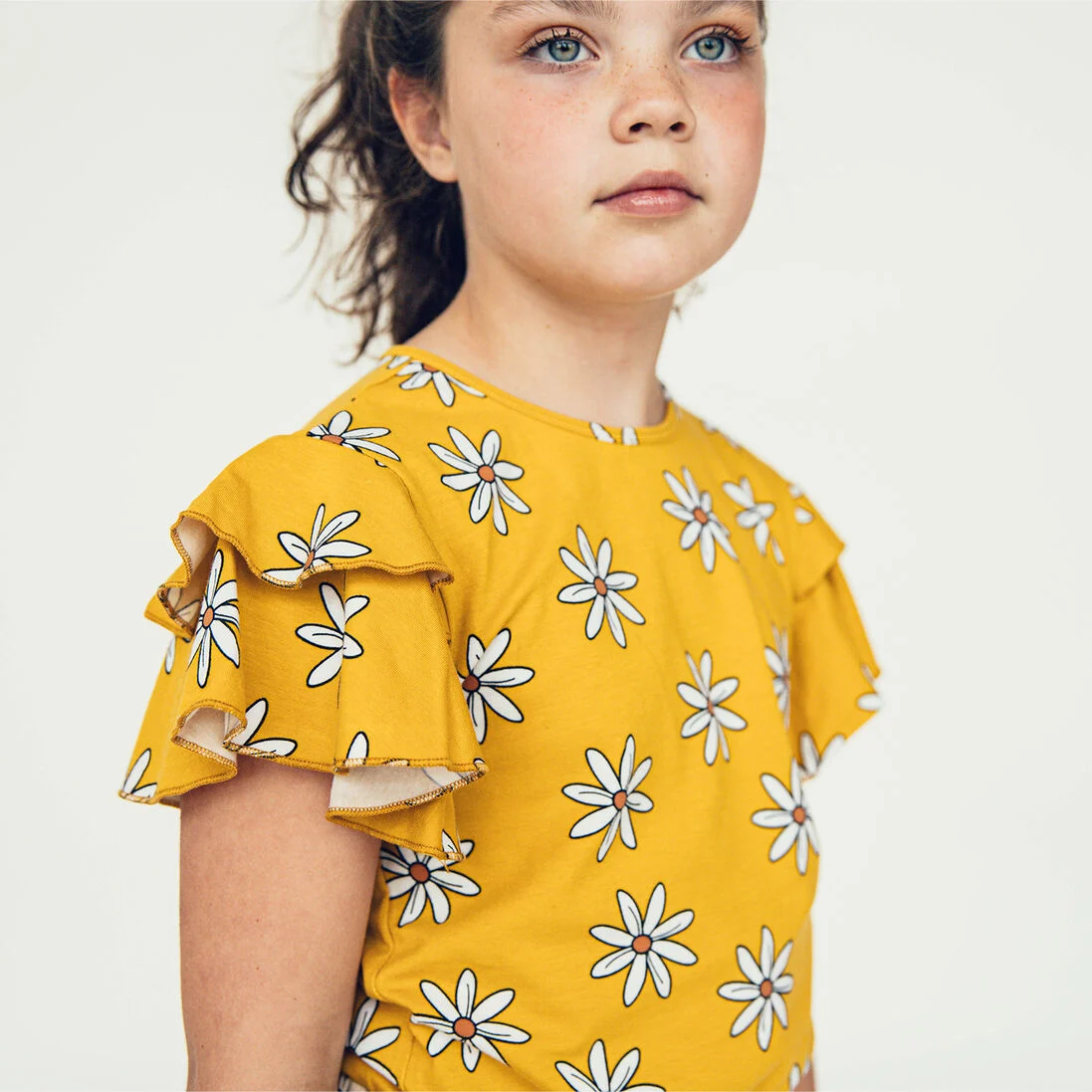 CARLIJNQ oker carlijnq t-shirt flower - ruffled shirt