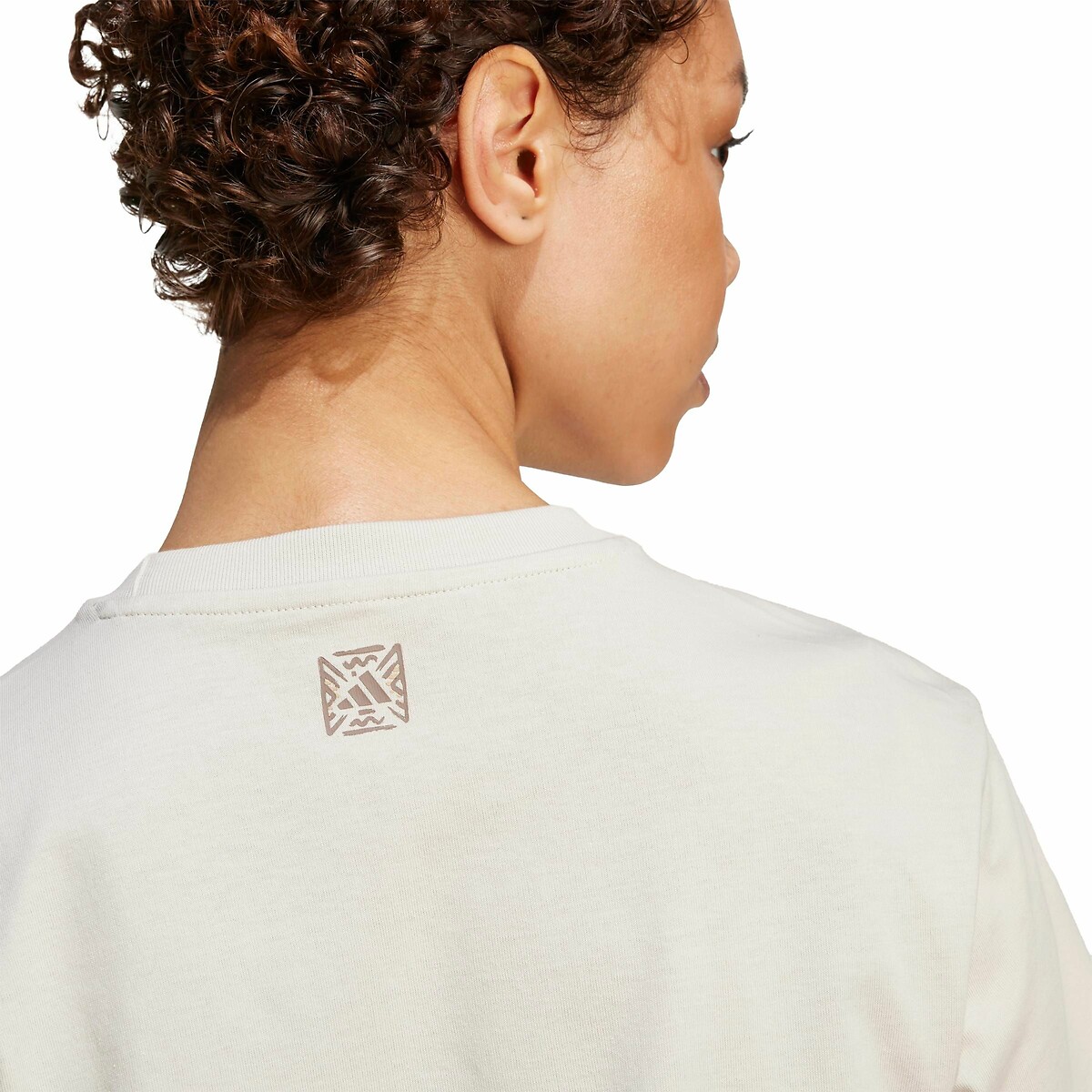 ADIDAS ROUPAS ESPORTIVAS<br>Camiseta com logo grande de leopardo