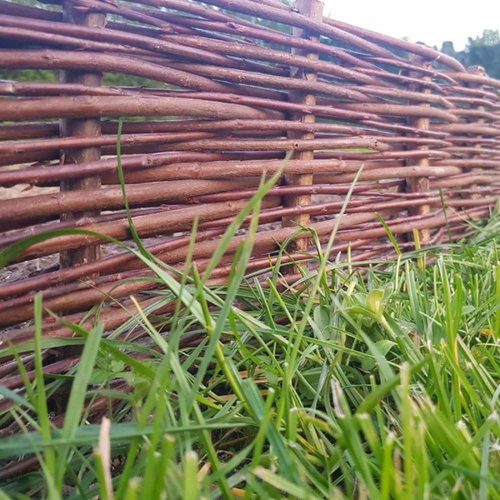 Lot de 4 bordures de jardin bois pour parterre en osier tressé et piquets noisetier à planter l 1 m x h 35 cm