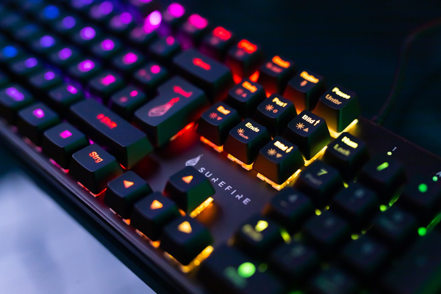 SUREFIRE - KingPin M2 Mech. Gaming RGB Keyboard QWERTY Nordic