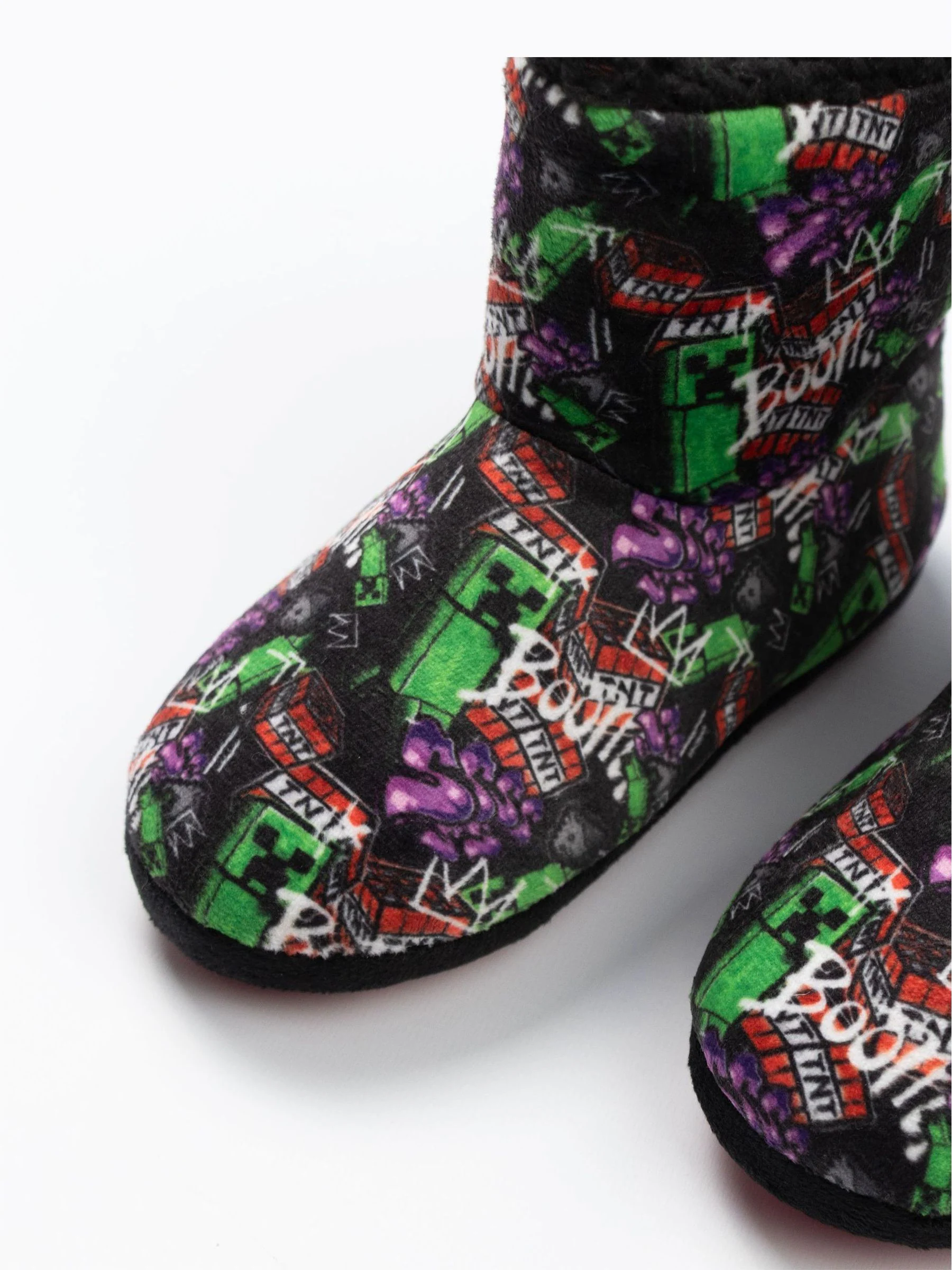 Vanilla Underground Minecraft Slipper Boots