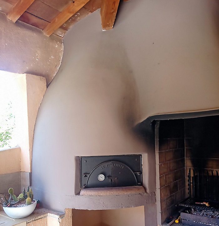 Façade en fonte avec porte battante pour four à bois Ephrem L'Essentiel, L'Authentique et Le Carré