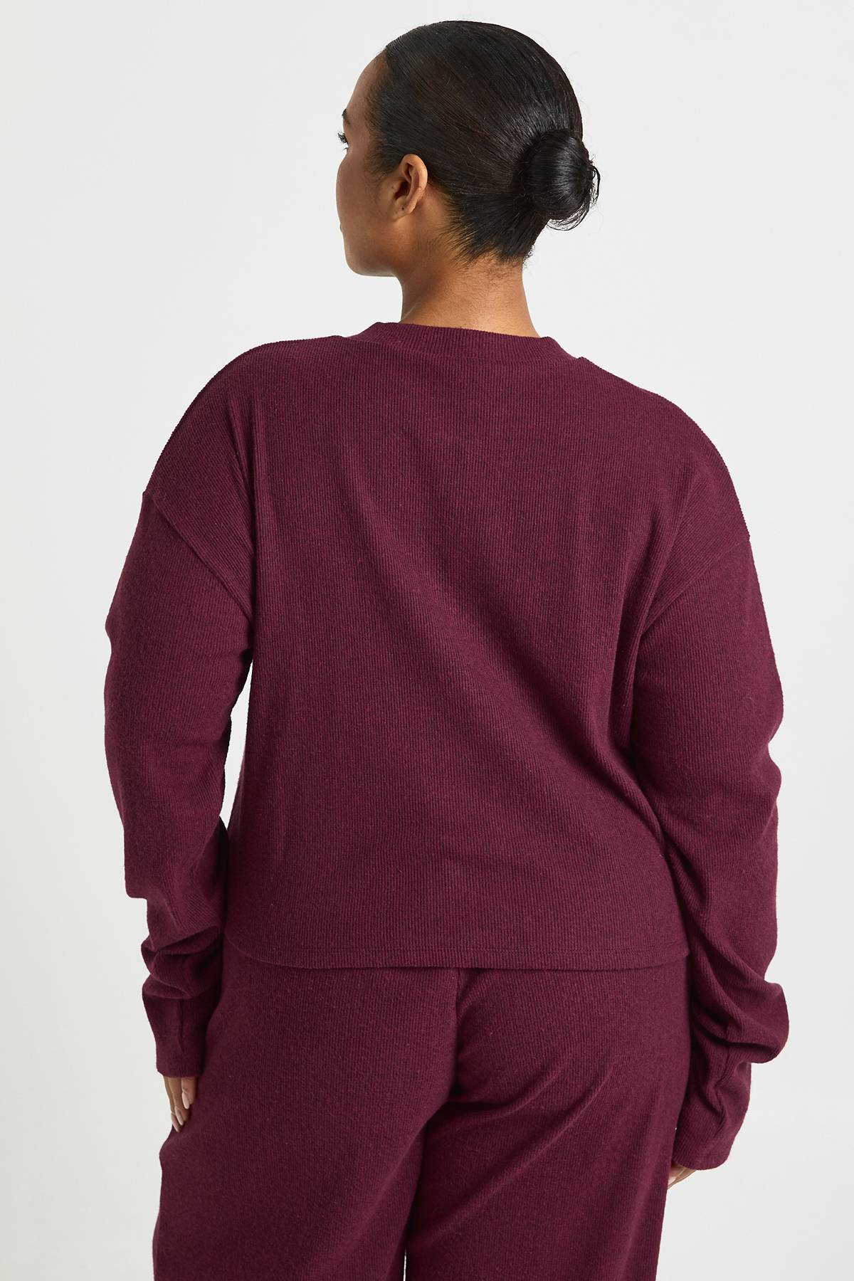 boohoo Haut tricoté à côtes douces avec boutons sur le devant