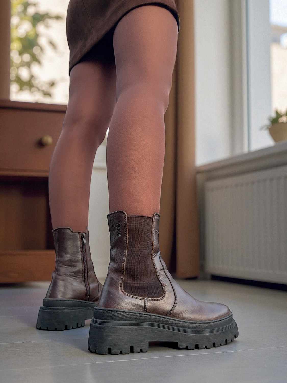VYNE Portimao Leather Chelsea Boots Brown