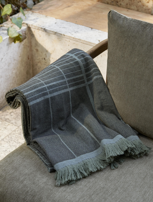 &tradition Untitled AP10 plaid 210x150 electric blue
