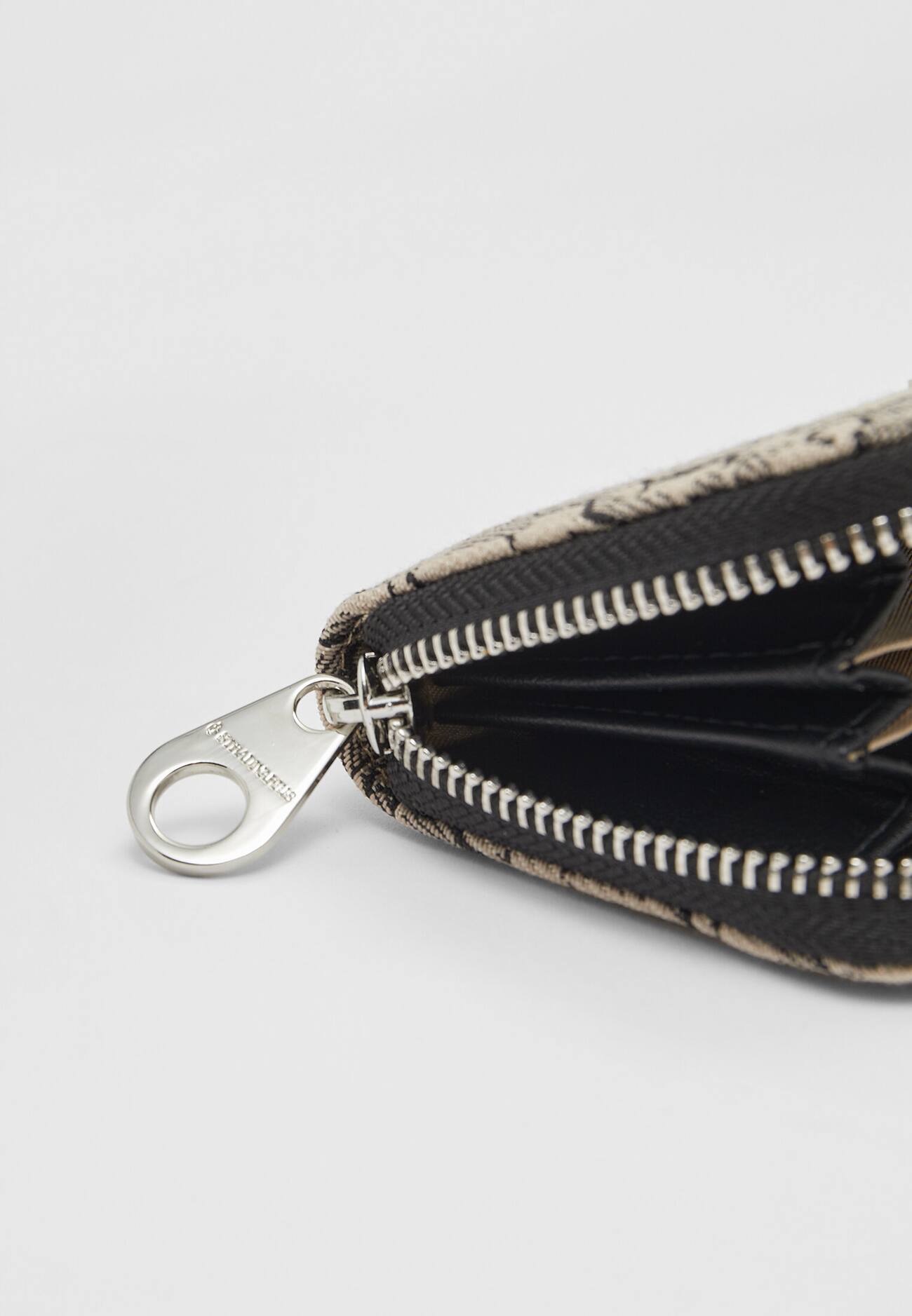 Bolsa com monograma