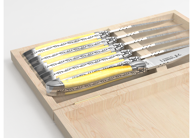 Service de 6 couteaux Laguiole avec un manche en bois de pistachier et mitres en acier inoxydable