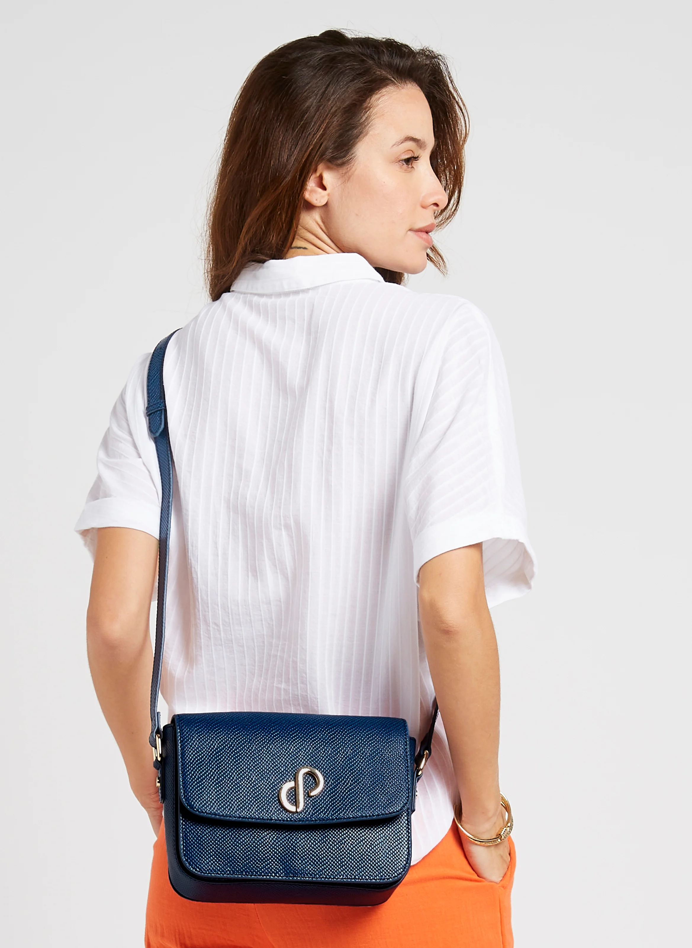 AUDE - Sac bandoulière en cuir embossé| Bleu
