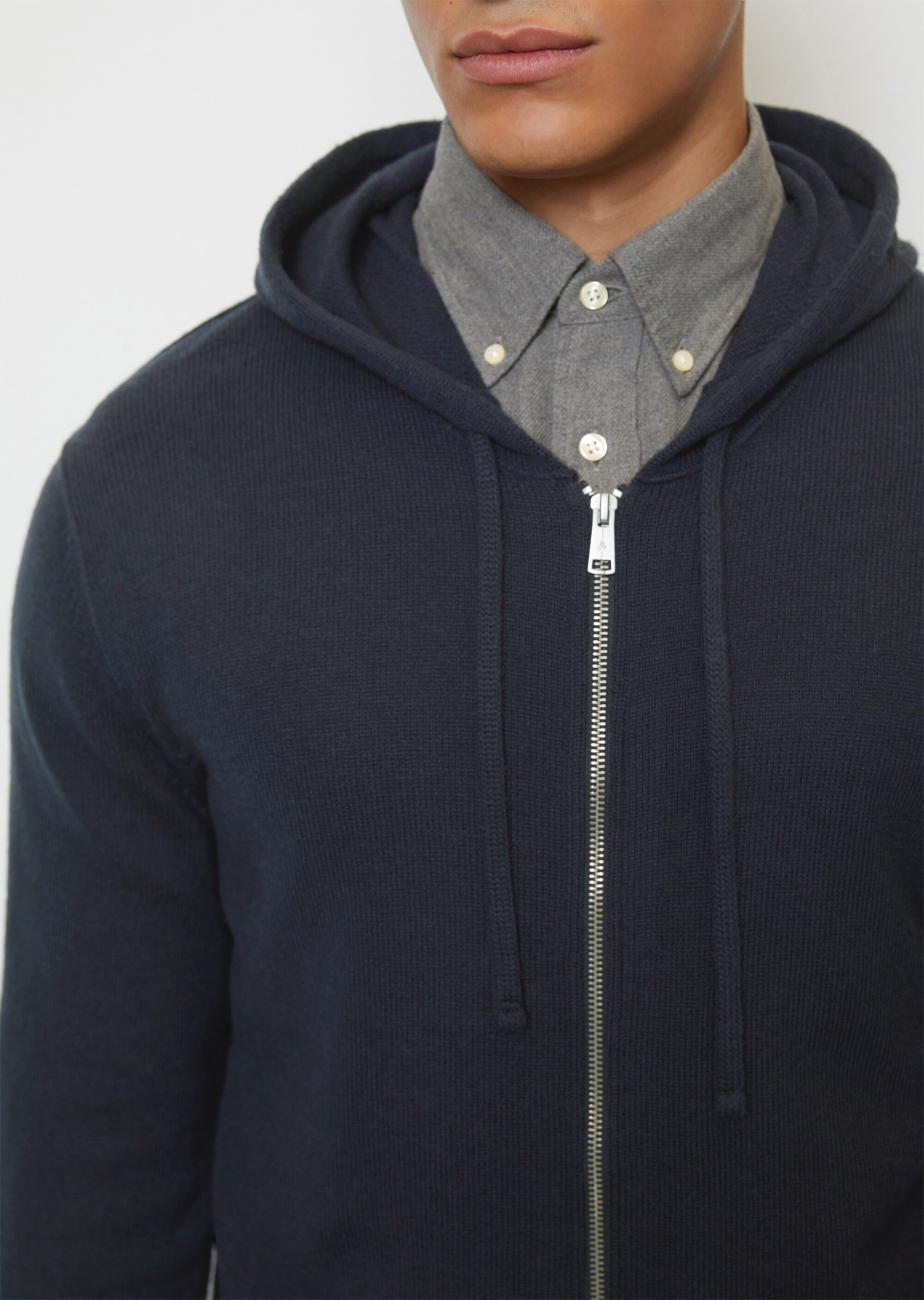 Kapuzen-Strickjacke regular aus softem Lambswool-Blend