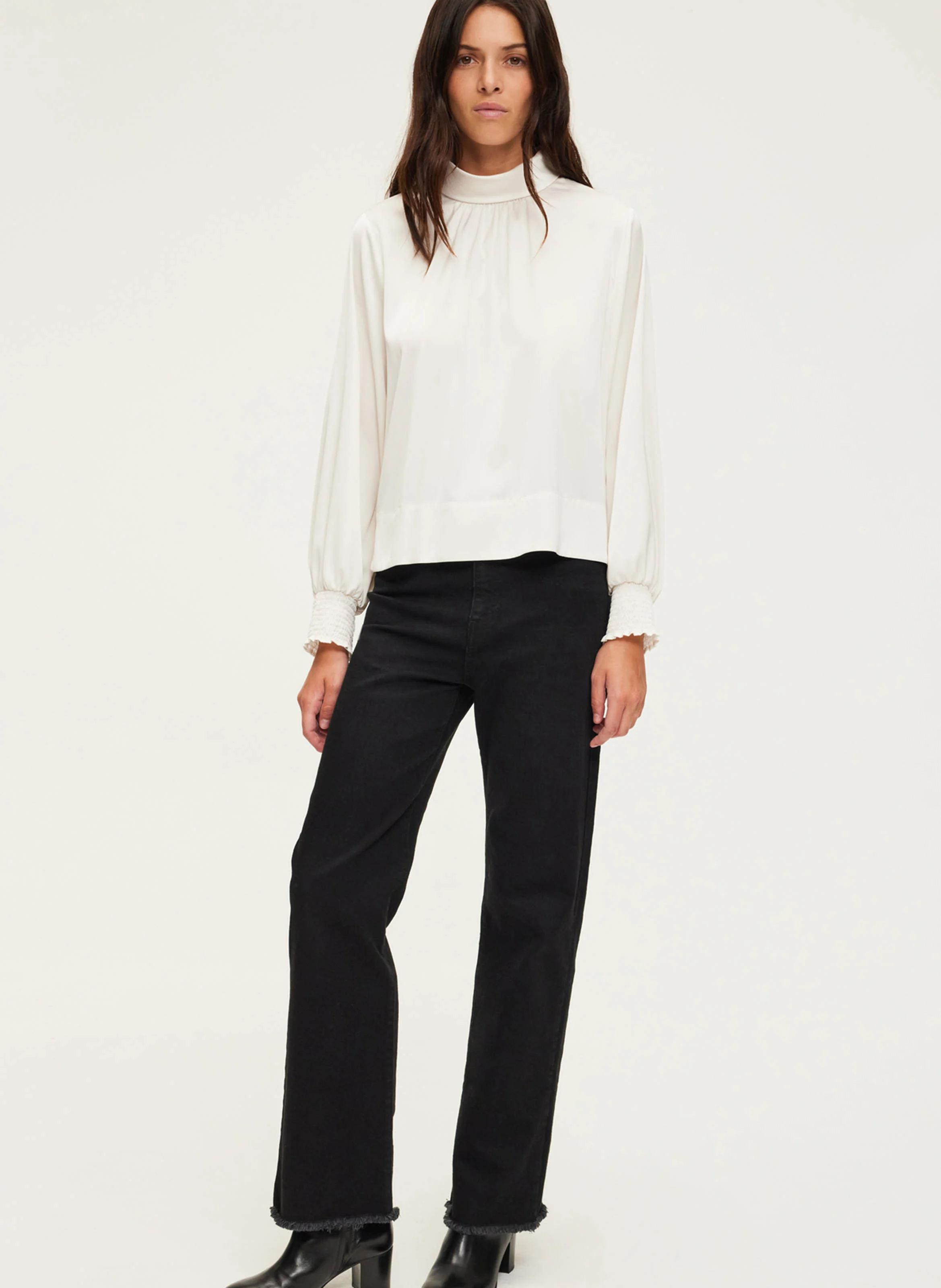 BERYLL - Blouse en satin écru à col montant| Beige